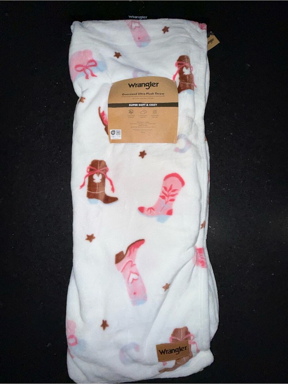 NEW WRANGLER 60x70” OVERSIZED ULTRA PLUSH WHITE & PINK FUN COWBOY BOOTS BLANKET